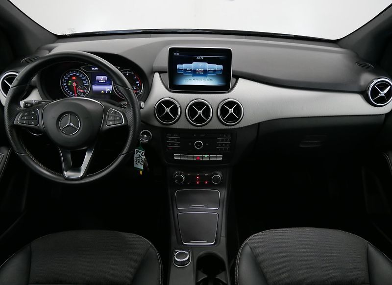 Mercedes-Benz Třídy B - fotka 5 z 25