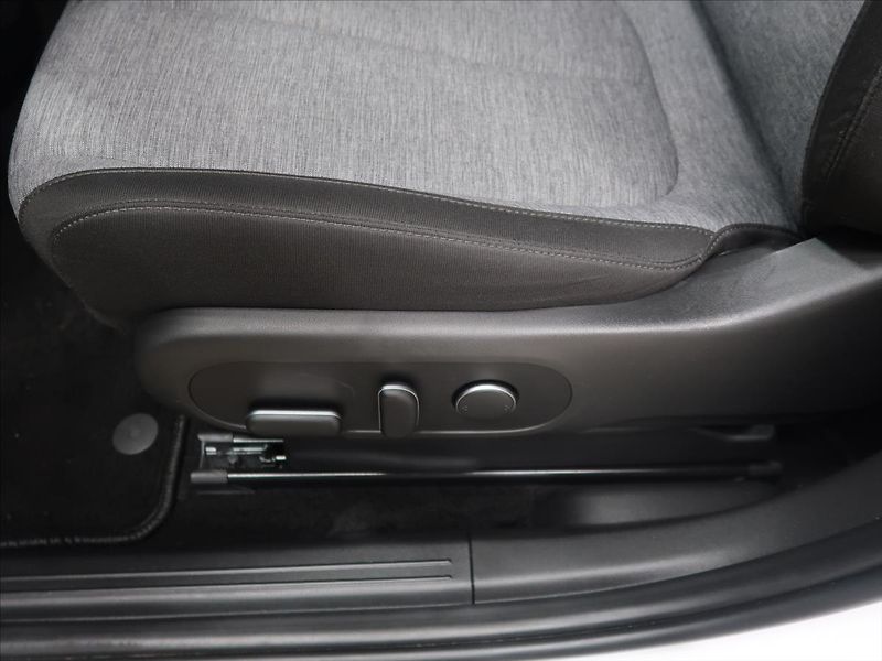 Hyundai Ioniq 5 Dynamiq Zánovní SOH 97,6% - fotka 18 z 35