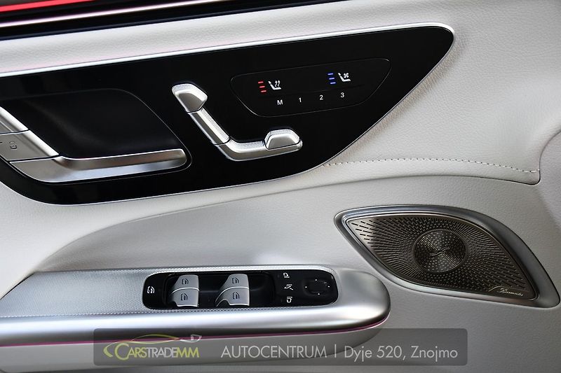 Mercedes-Benz EQE 500 4M VZDUCH MASÁŽE PANOR TAŽ - fotka 60 z 63