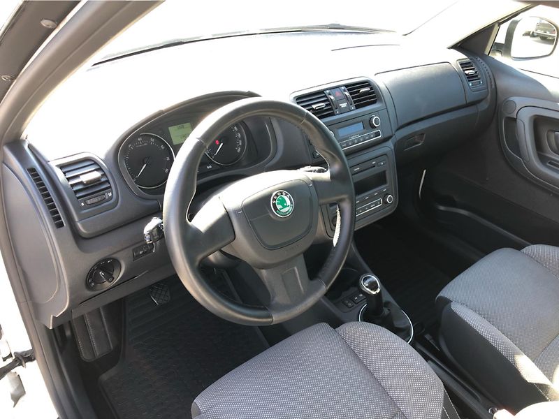 Škoda Fabia 1.2 TSi Ambiente - fotka 5 z 27