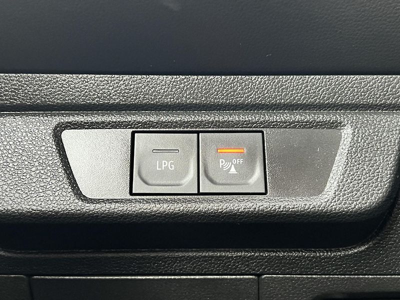 Dacia Sandero Stepway 1.0TCe LPG ČR 1.MAJ. - fotka 13 z 43
