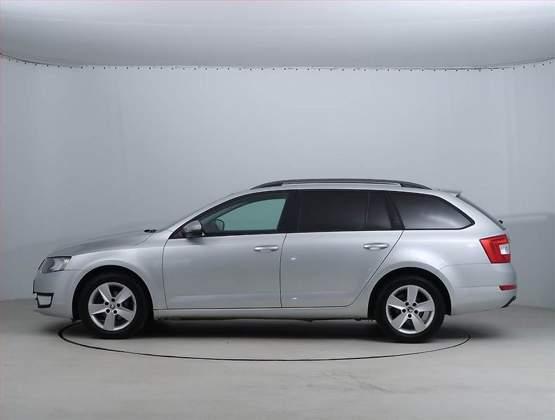 Škoda Octavia (2014) 1.6 TDI, Serv.kniha, Tempomat - fotka 3 z 17