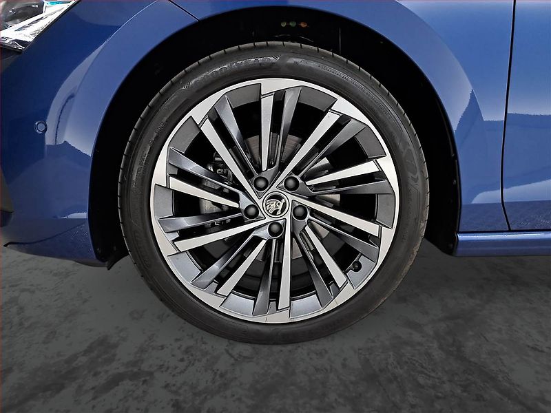 Škoda Superb (2025) 2.0 TDI - fotka 15 z 21