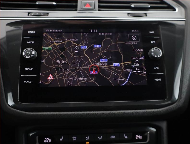 Volkswagen Tiguan Allspace (2018) R-Line 2.0 TDI - fotka 13 z 15
