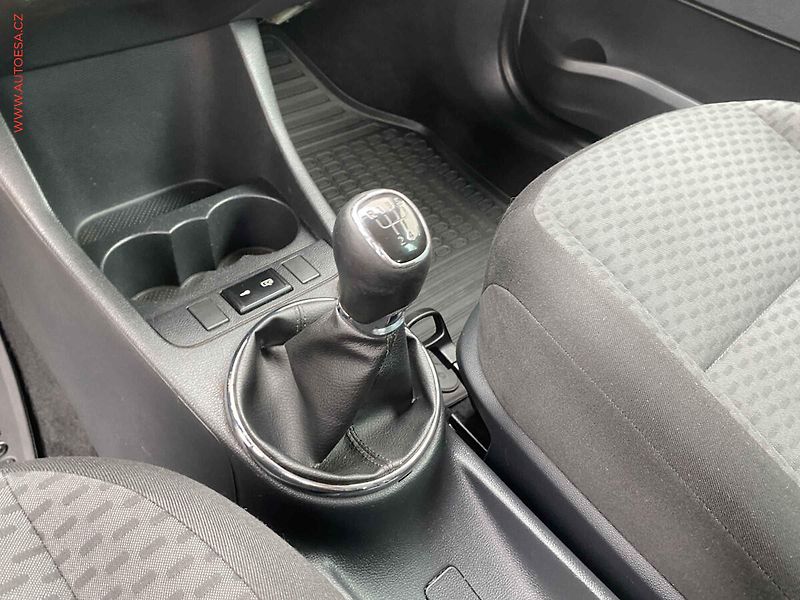 Škoda Roomster (2015) 1.2 TSi, ČR, Ambition, zmk. - fotka 16 z 17