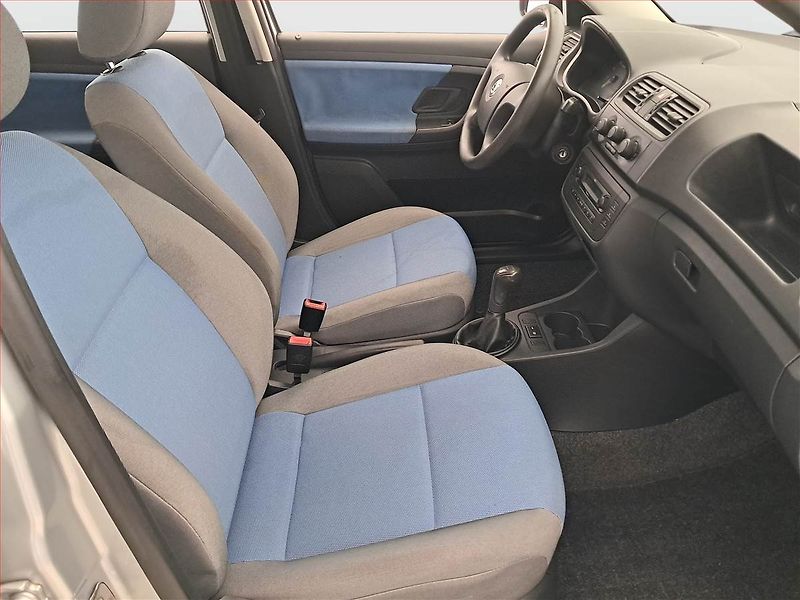 Škoda Fabia (2008) 1.2, po STK, Tažné - fotka 9 z 14