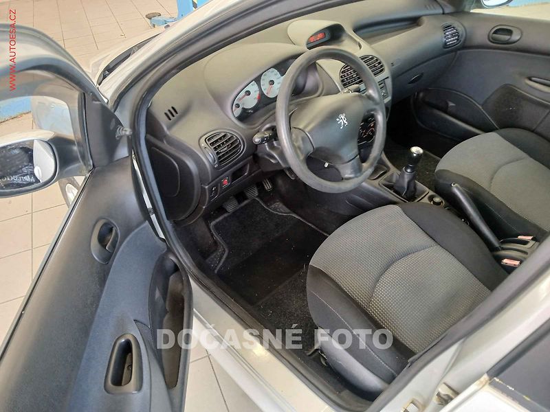 Peugeot 206 (2005) 1.4 i, ČR, STK6/28 - fotka 3 z 3