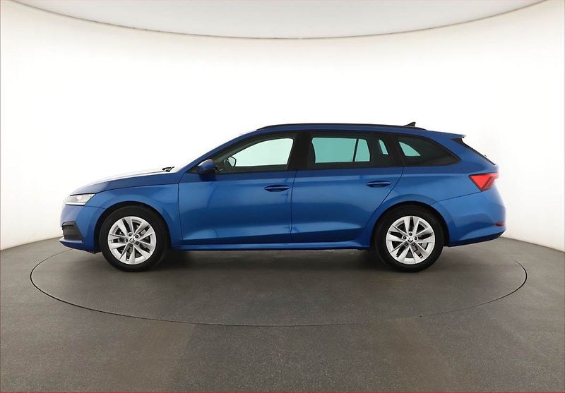 Škoda Octavia (2024) Ambition 1.5 TSI e-tec - fotka 3 z 21