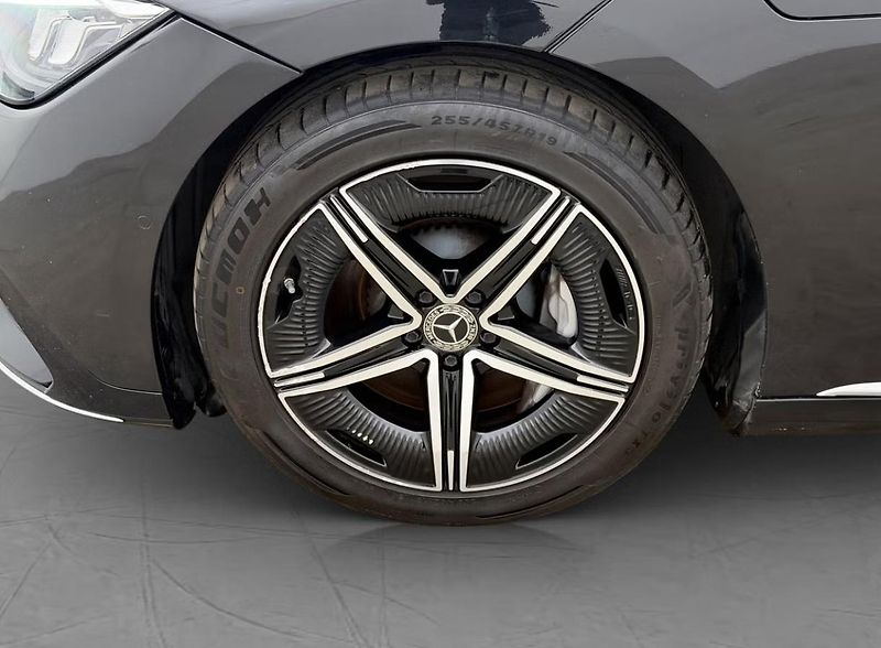 Mercedes-Benz EQE 350 AMG 4M Kamera LED BLIS  - fotka 33 z 34