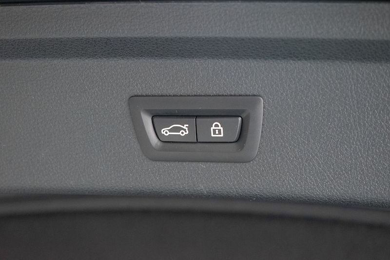 BMW Řada 3 GT 320d xDrive SPORT*KEYLESS* - fotka 43 z 45