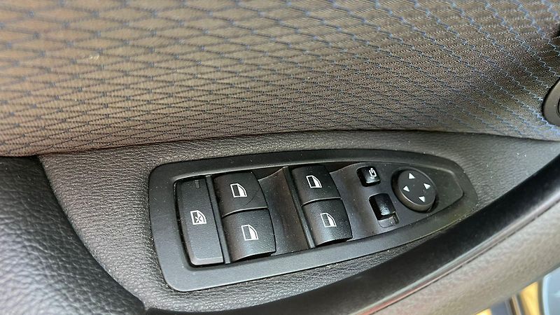 BMW X1 (2018) XDrive 20d,M Sportpaket,LED - fotka 23 z 32