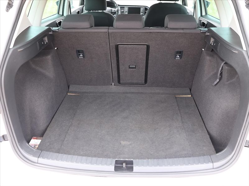 Seat Ateca 2,0 TDI LED 4Drive CZ Style - fotka 11 z 33