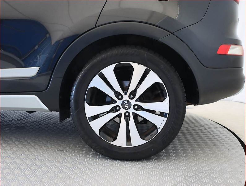 Kia Sportage (2012) 2.0 CRDi, 4X4, Automat, Navi - fotka 15 z 20