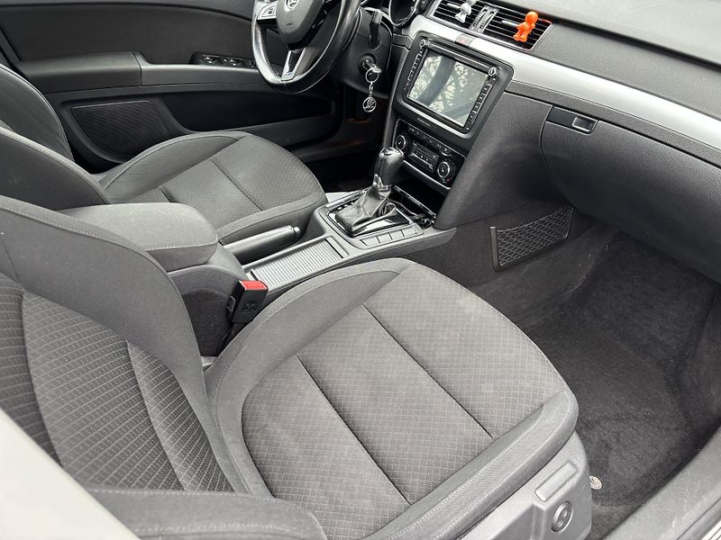 Škoda Superb (2014) 2.0TDI 125kW, DSG - fotka 10 z 14