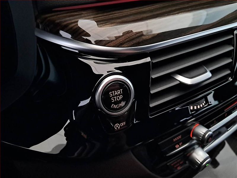 BMW Řada 6 (2018) Luxury Line 640i xDrive GT - fotka 23 z 25