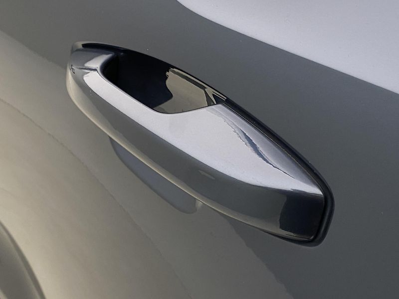 Volvo XC40 (2026) B3 AUT DARK ULTRA  - fotka 19 z 63