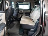 Dodge RAM (2023) 5.7 V8 Limited 6 LIFT - náhled 34