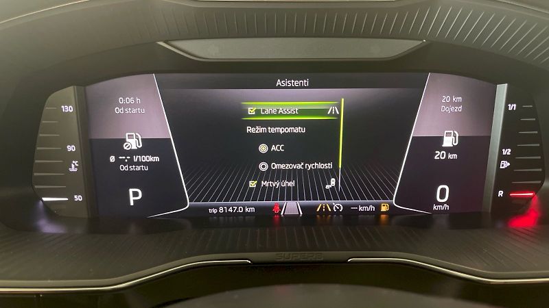 Škoda Superb (2019) kombi Laurin&Klement 2.0TDI  2 - fotka 32 z 34