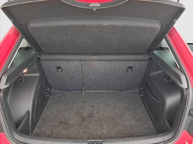 Škoda Rapid (2015) Spaceback 1.2 TSI, ČR,1.maj - fotka 13 z 18