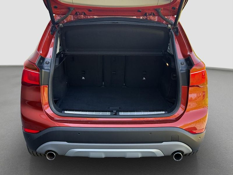 BMW X1 xDrive20d - fotka 22 z 23