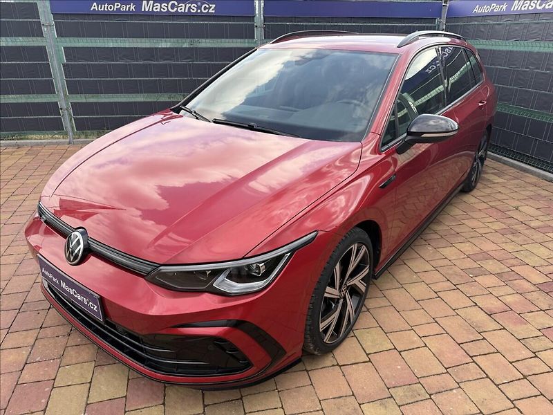 Volkswagen Golf VIII 1.5 TSI R-Line DSG - fotka 4 z 23