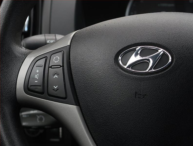 Hyundai i30 (2010) 1.4 CVVT, LPG, Serv.kniha - fotka 17 z 17