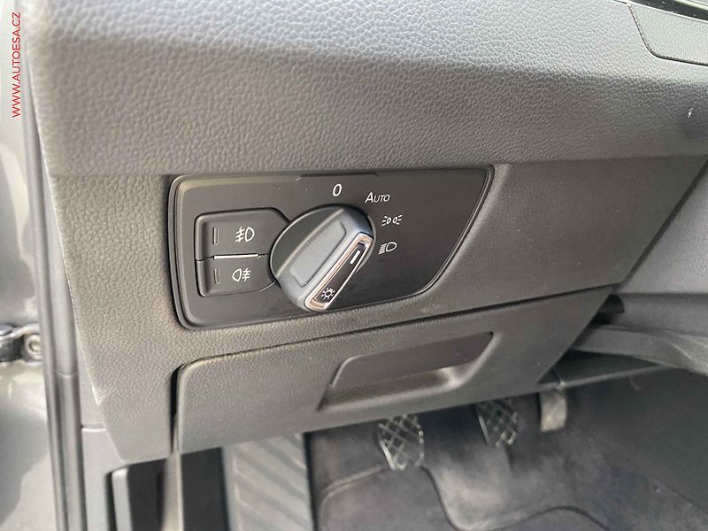 Volkswagen Passat (2017) 2.0 TDi, Highline, LED, TZ - fotka 15 z 19