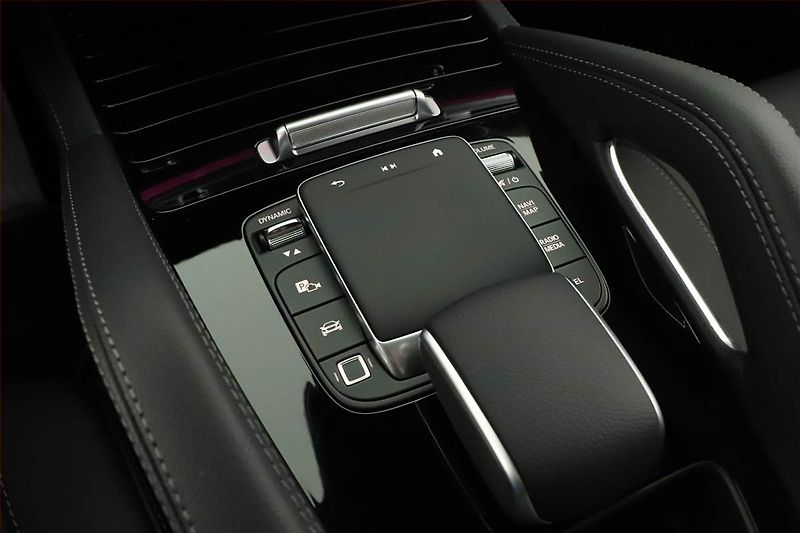 Mercedes-Benz GLE (2026) 300 d, ADVANTAGE, KEYLESS - fotka 29 z 31