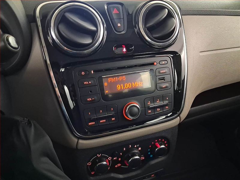 Dacia Dokker (2014) Arctica 1.2 TCe, 5Míst, ČR - fotka 12 z 16