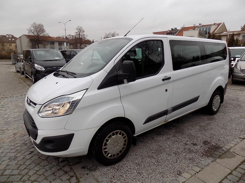 Ford Transit Custom 2,2 TDCI 92 KW L2H1 9 MÍST - fotka 21 z 50
