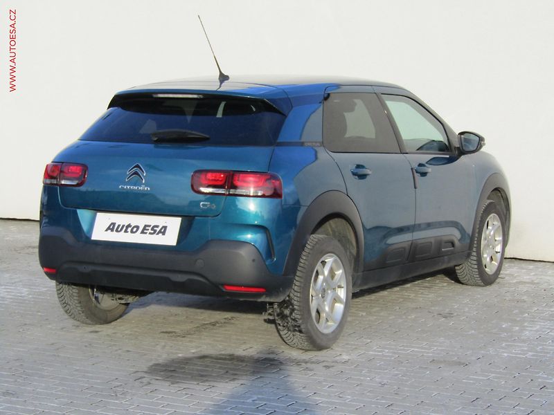 Citroën C4 Cactus (2018) 1.2 PT, ČR, Navigace - fotka 4 z 18