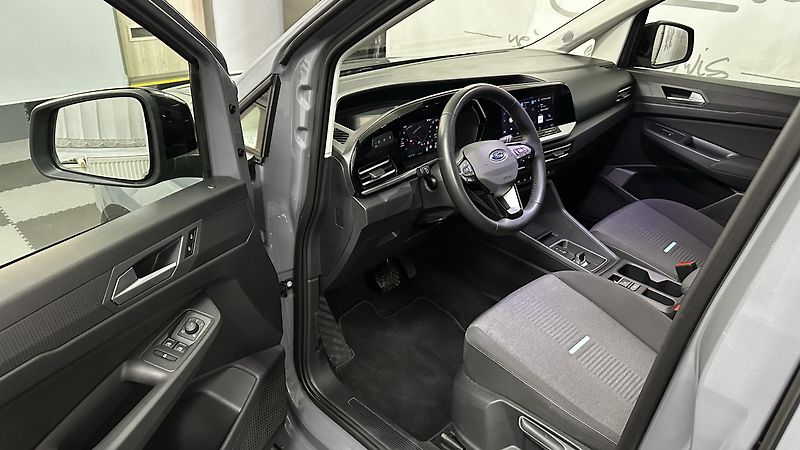 Ford Tourneo Connect ZÁRUKA / 7 MÍST / TOP STAV - fotka 28 z 40