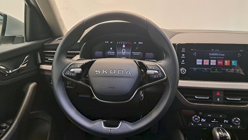 Škoda Kamiq (2025) Top Selection 1,0 TSI 85 kW DS - fotka 18 z 23