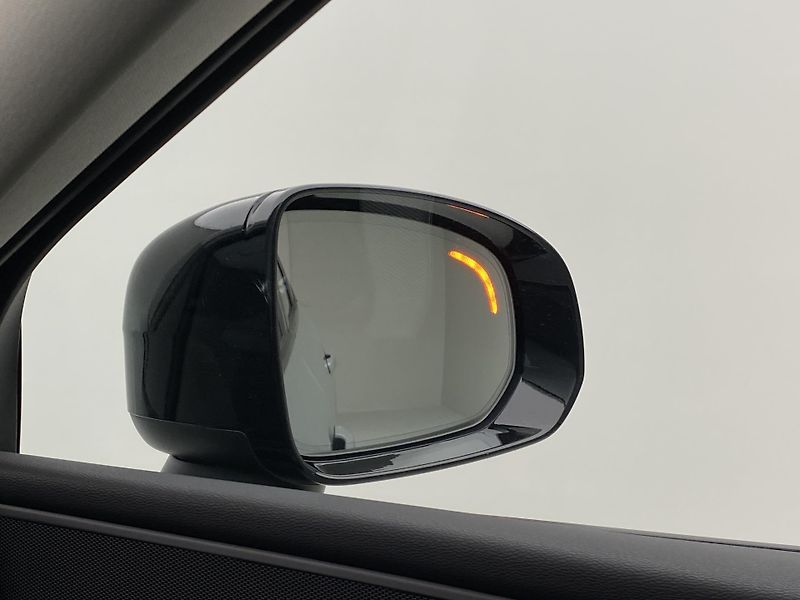Volvo XC60 T6 AWD PLUG-IN PLUS DARK - fotka 34 z 54