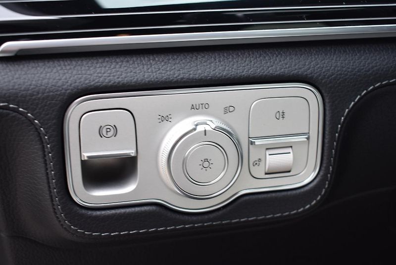 Mercedes-Benz GLE 450d 4M AMG - fotka 29 z 57