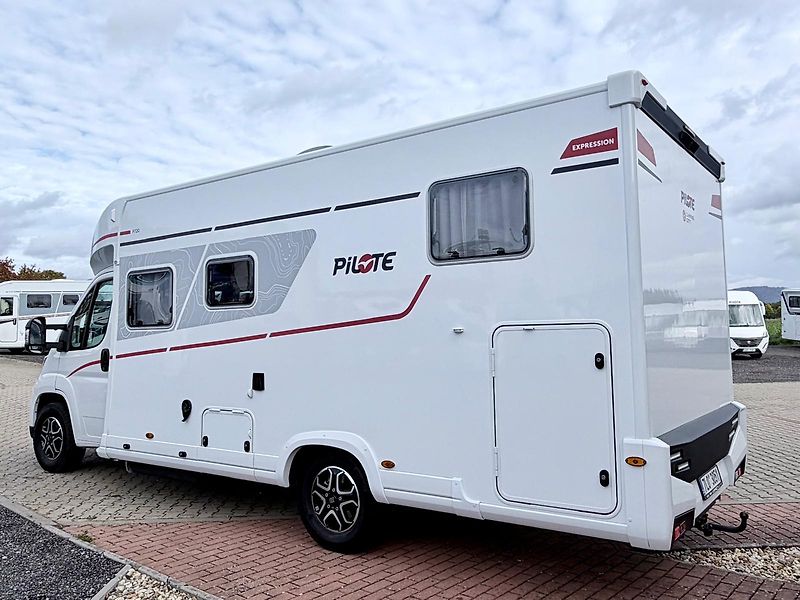 Pilote Ostatní P720FGJ Expression - fotka 4 z 35