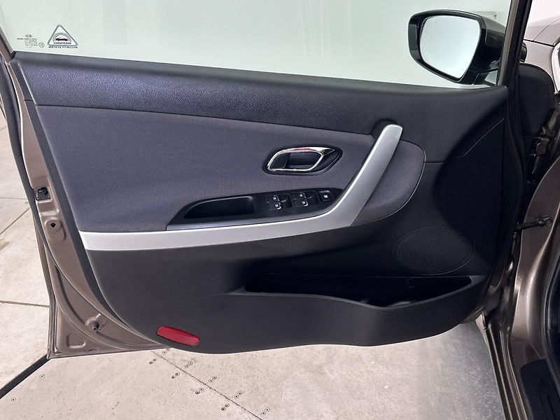 Kia Ceed Exclusive DCT - fotka 13 z 27