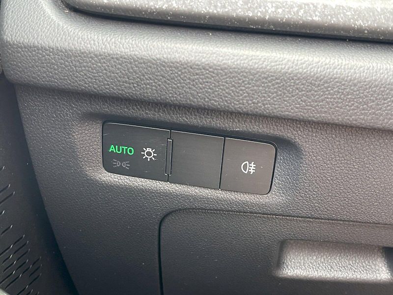 Škoda Octavia (2025) Top Selection 1.5 TSI e-TEC 11 - fotka 7 z 35