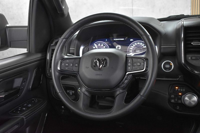 Dodge RAM 5.7 HEMI*LIMITED*AIR*LPG*ČR 1M - fotka 21 z 48