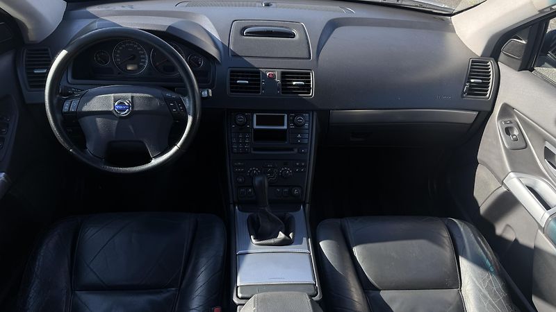 Volvo XC90 (2005) 2.4 D5 MANUÁL 120KW HEZKÝ STAV - fotka 17 z 32
