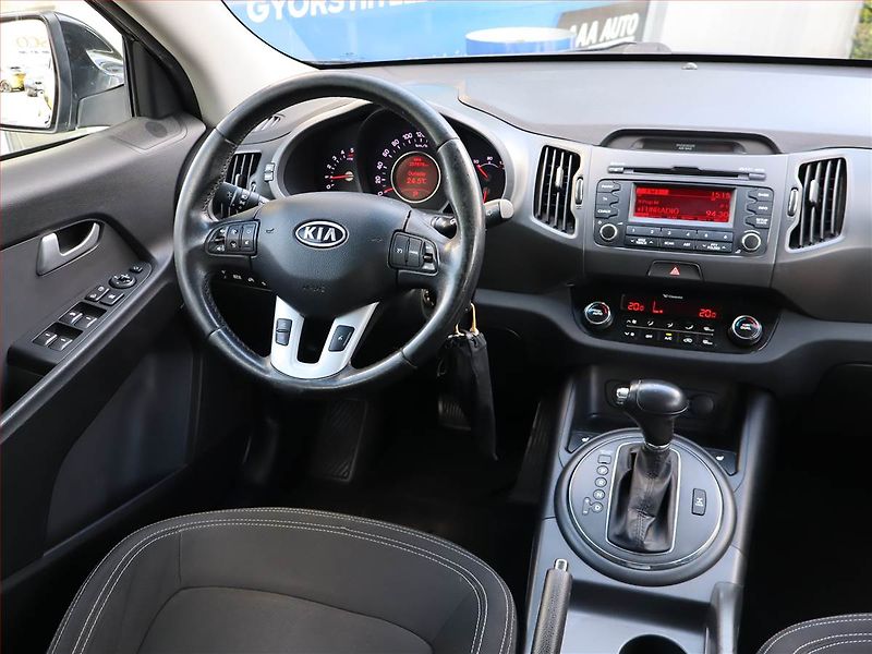 Kia Sportage (2011) 2.0 CRDi, 4X4, Automat - fotka 7 z 21