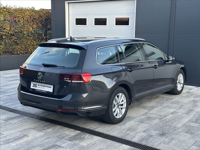 Volkswagen Passat 1,5 TSI 150PS  Business DSG - fotka 7 z 53