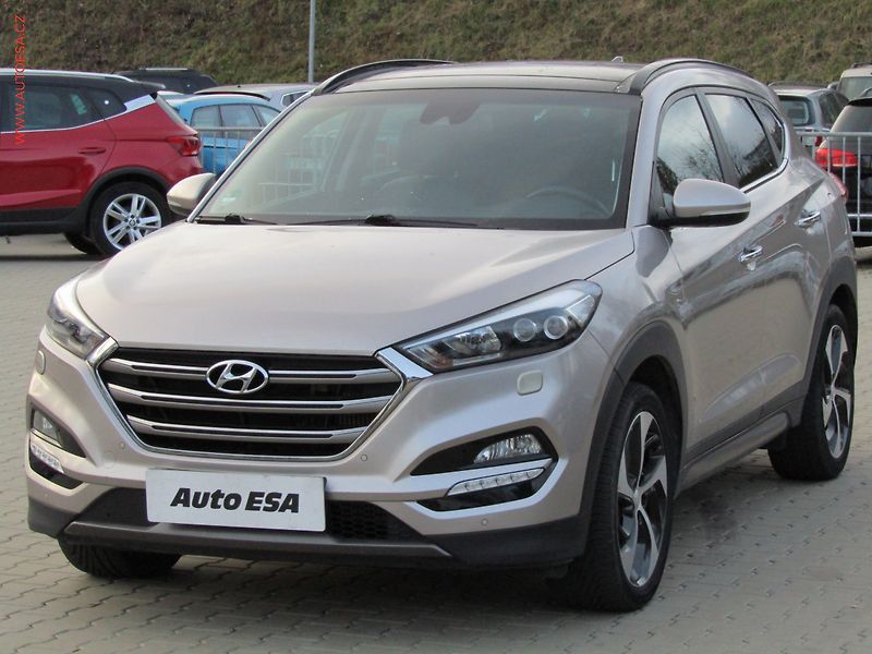 Hyundai Tucson (2015) 2.0 CRDi 4WD, Premium, panor - fotka 3 z 22