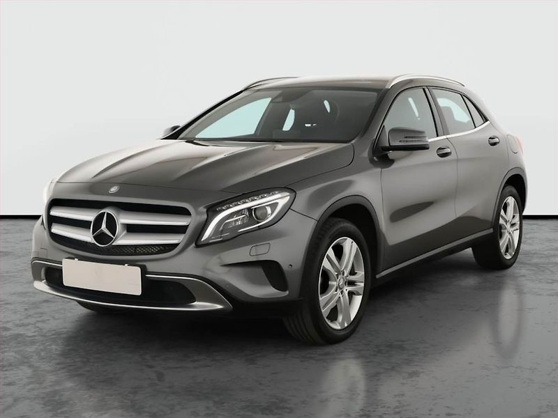 Mercedes-Benz GLA (2016) 200 CDI 4MATIC, 4X4 - fotka 2 z 18