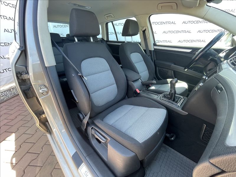 Škoda Superb 1,6 TDi.77kw - fotka 24 z 26