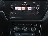 Volkswagen Touran (2017) Highline 1.8 TSI, Automat - náhled 12