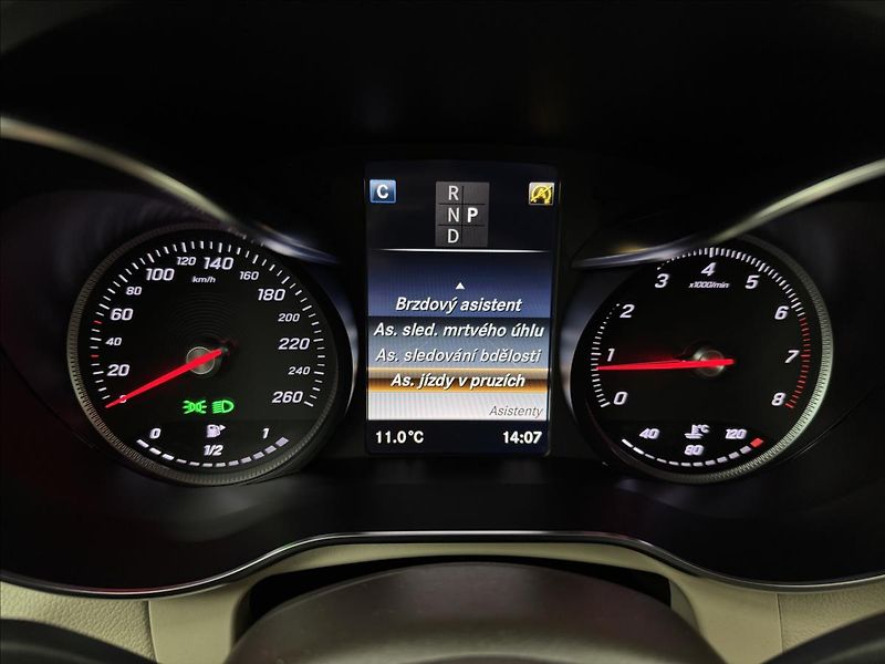 Mercedes-Benz GLC 2,0 DPH 4X4 LED KŮŽE 2XKOLA CZ - fotka 16 z 43