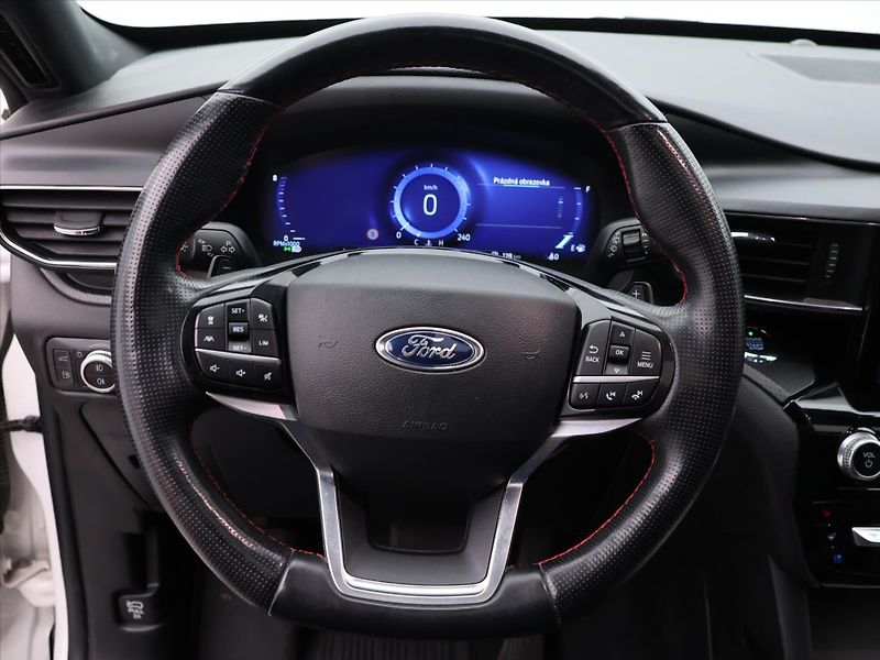 Ford Explorer 3,0 V6 267kW EcoBoost 4x4 CZ D - fotka 21 z 44