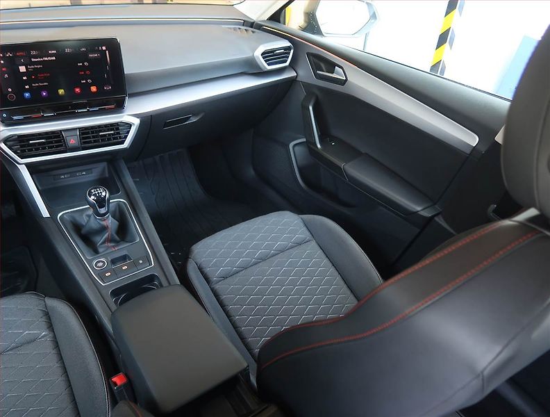 Seat Leon (2020) 1.5 TSI, Kůže, Navi, Tempomat - fotka 8 z 18