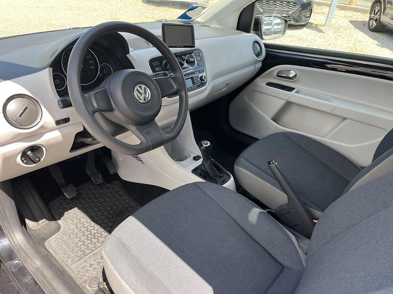 Volkswagen up! (2012) 1.0i 55Kw Klima REZERVACE - fotka 11 z 18
